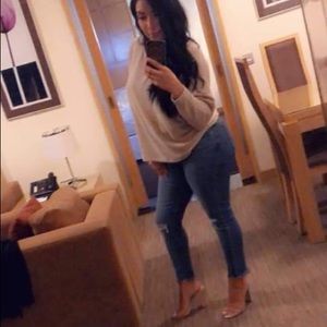 Meet your Posher, Alma